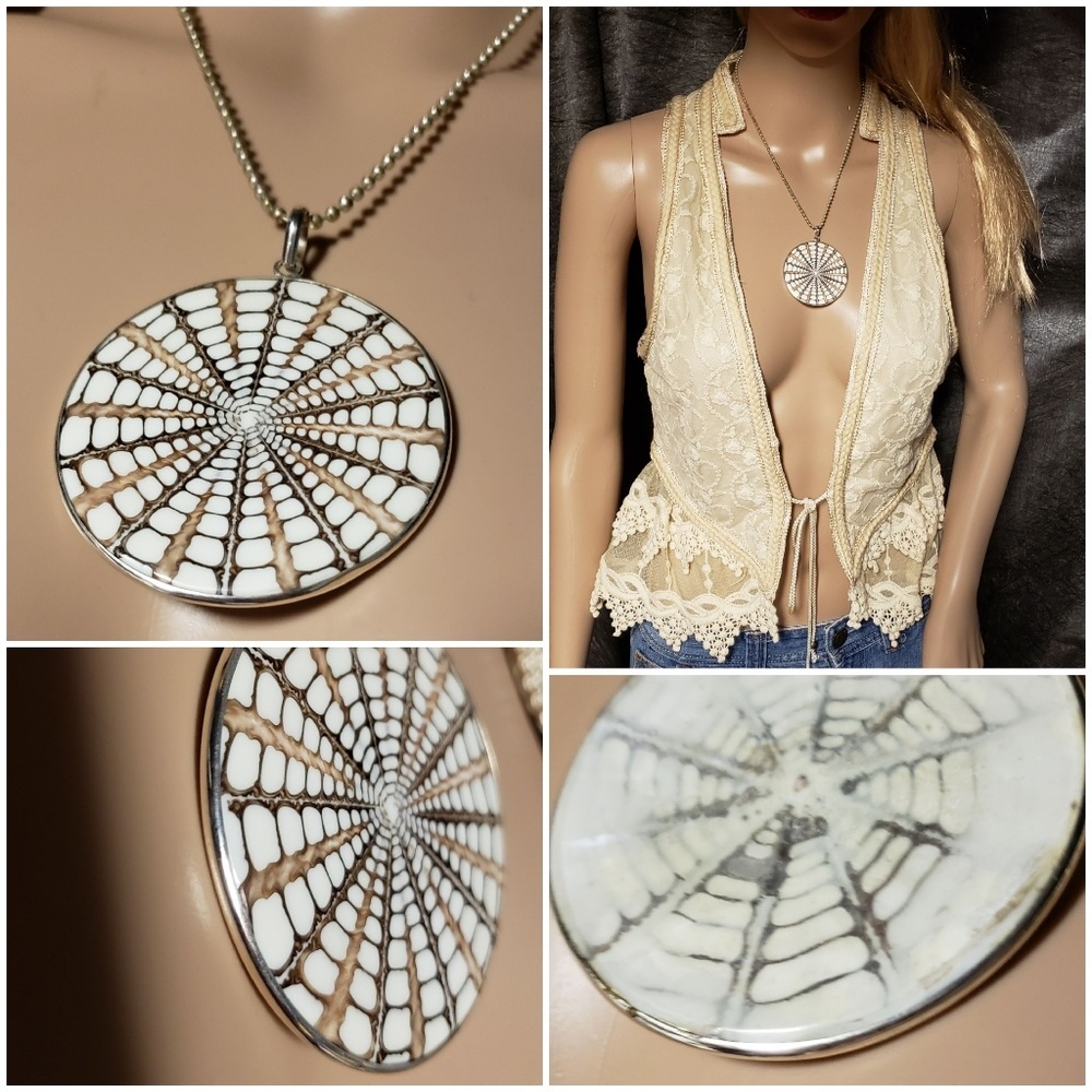 Unique .925 Silver Sea Shell Pendant